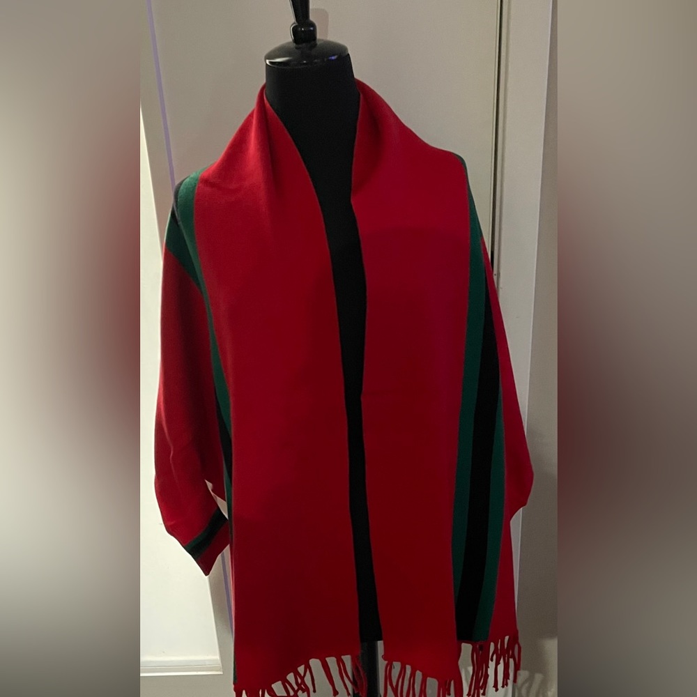 Beautiful perfect for this weather perfect poncho